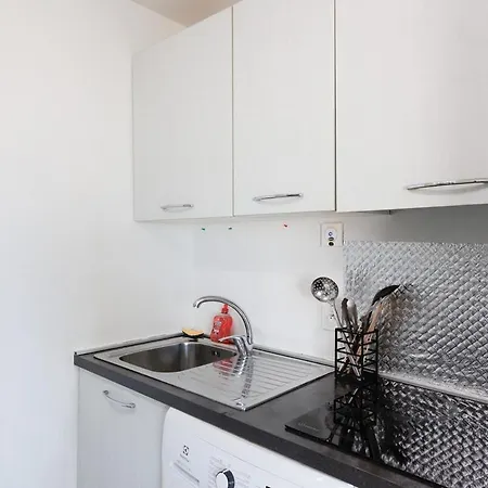 - Vue Mer-plage-piscine-clim-wifi *